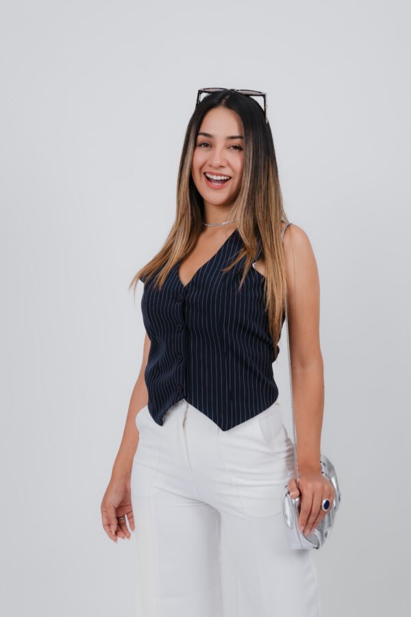 Sesión de estudio-670 Chaleco Corto